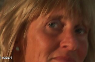 XXX ▷オイルを注ぎ、お尻の彼女の恋人と犯された 女性 の ため エッチ 動画
